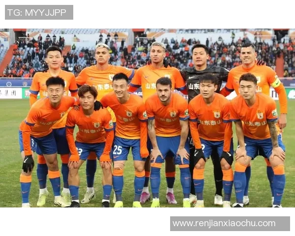 全球足球联赛竞争激烈新格局崛起各大联赛实力对比与未来发展趋势分析